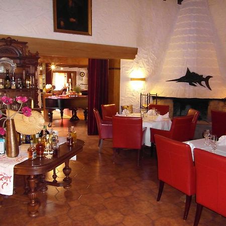 Hotel Castello Bianco Wadern Esterno foto