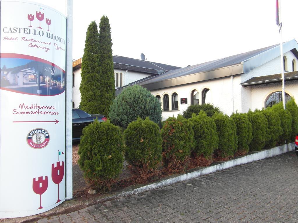 Hotel Castello Bianco Wadern Esterno foto