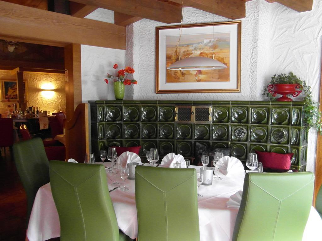 Hotel Castello Bianco Wadern Esterno foto