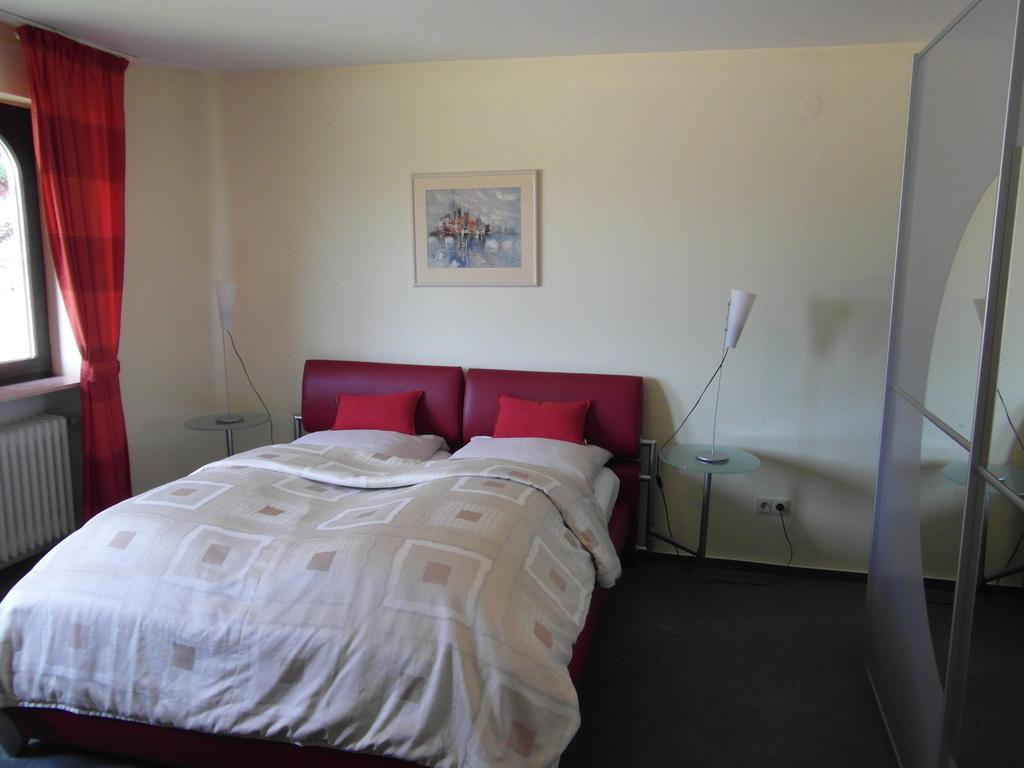 Hotel Castello Bianco Wadern Esterno foto