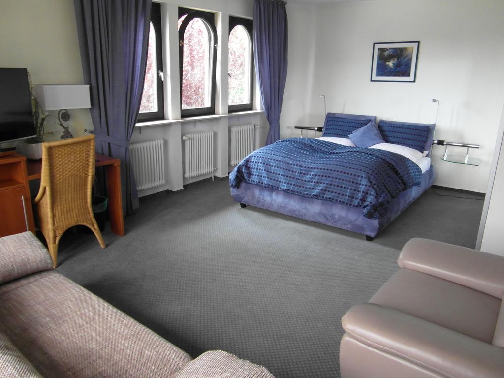 Hotel Castello Bianco Wadern Esterno foto