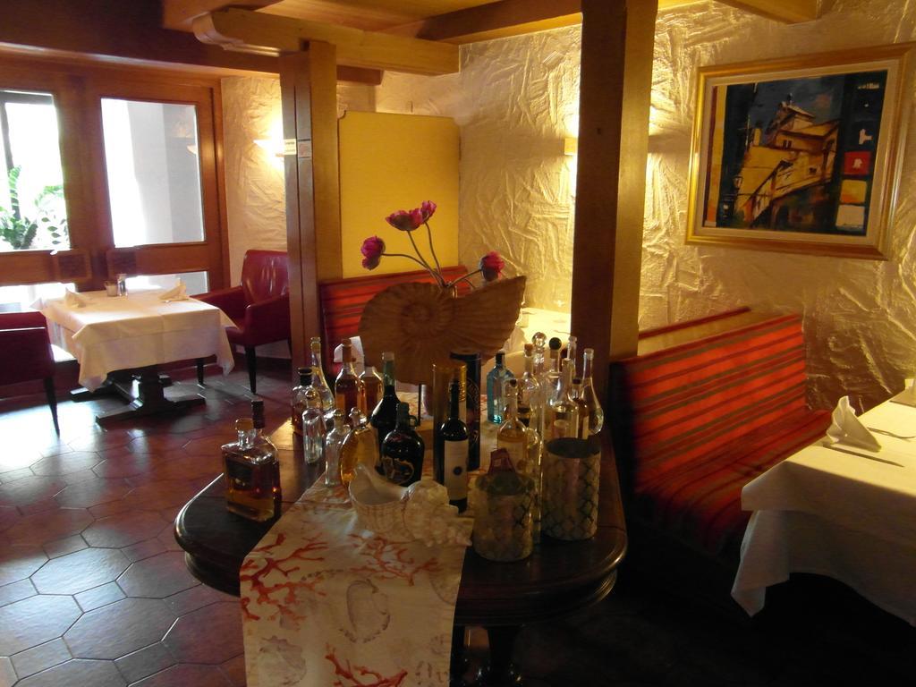 Hotel Castello Bianco Wadern Esterno foto