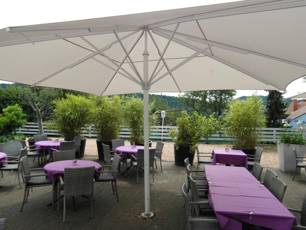 Hotel Castello Bianco Wadern Esterno foto
